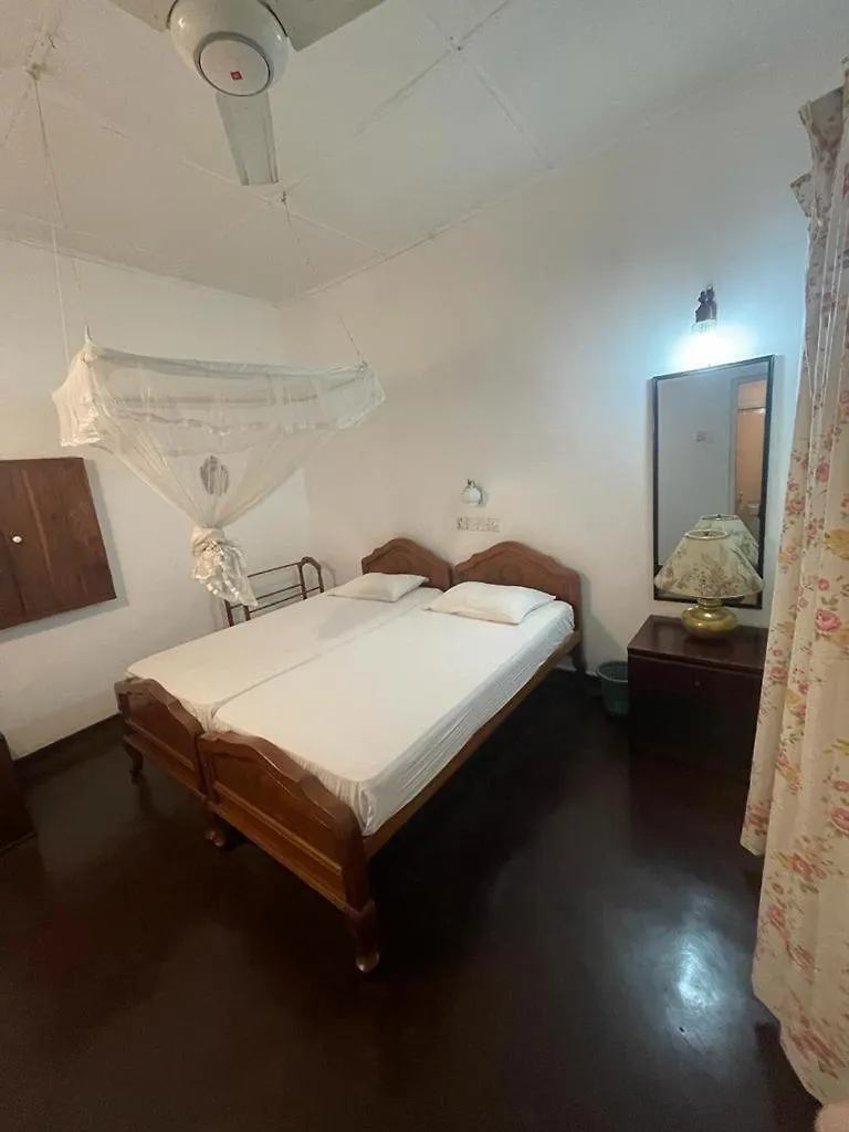 Kandy Inn Madugalle'S Family Guest House Privatunterkunft